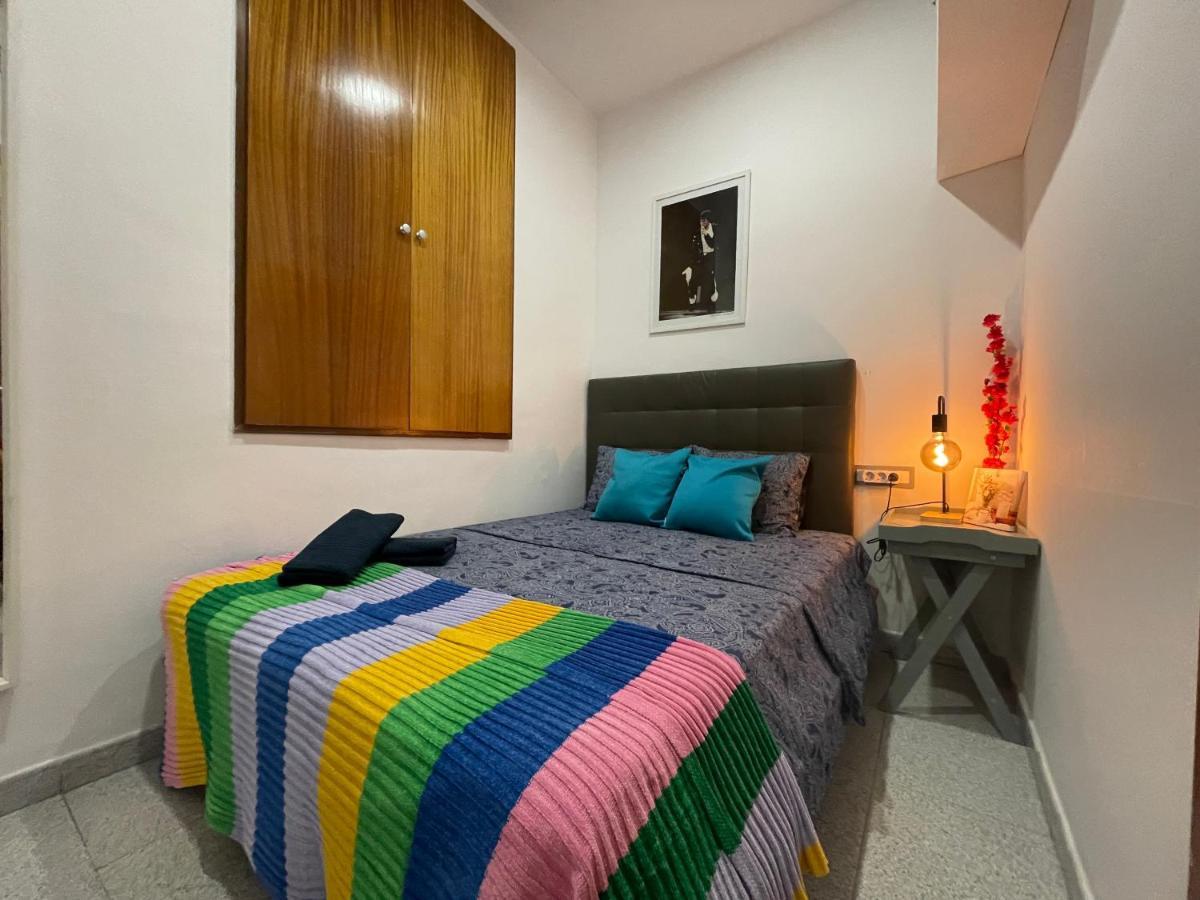Plaza Universidad Rooms Барселона Экстерьер фото