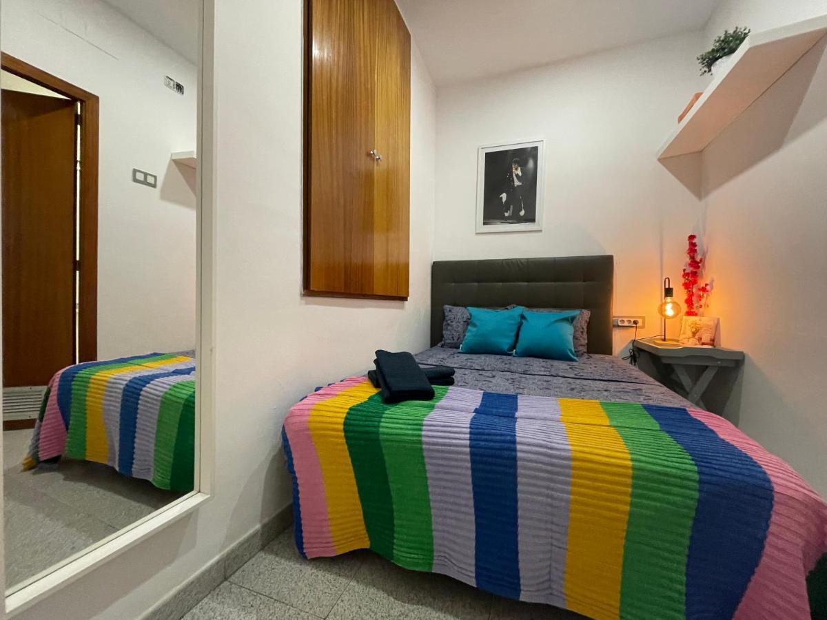 Plaza Universidad Rooms Барселона Экстерьер фото
